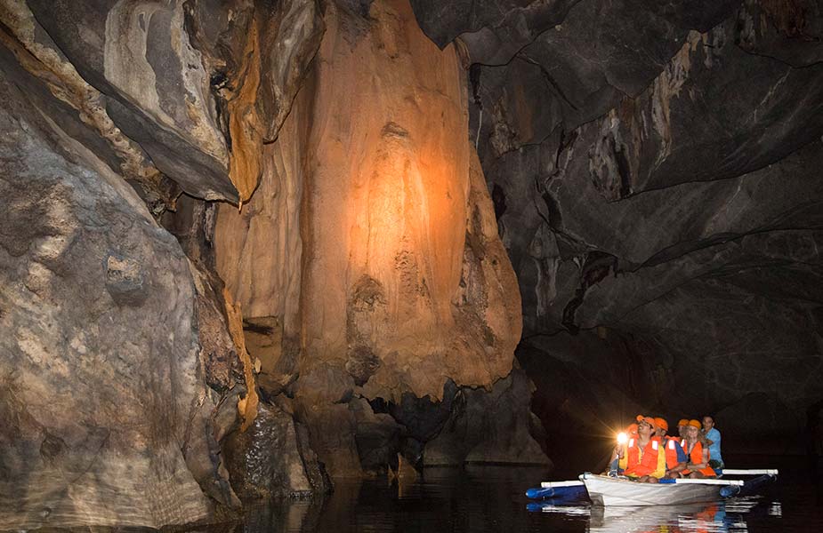 De ondergrondse rivier bij Puerto Princessa op de Filipijnen