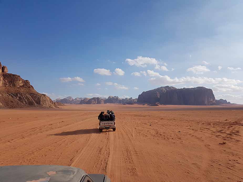 wadi rum jeep