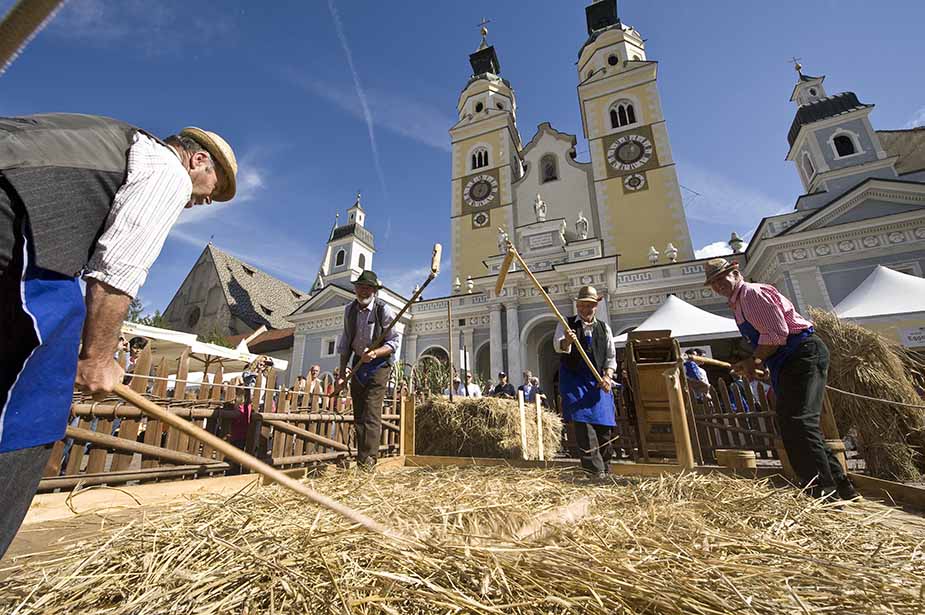 broodmarkt brixen tips zuid tirol törggelen