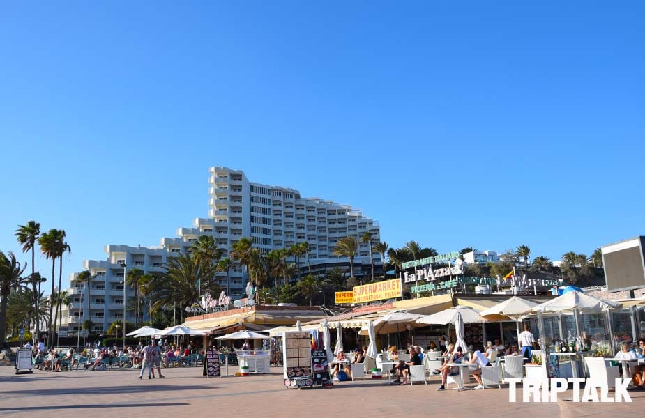 Winkelcentrum bij strand Playa del Ingles