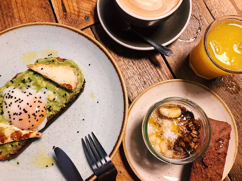 nomade cafe madrid ontbijt