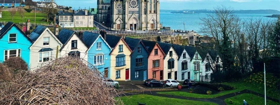 Gekleurde huizen in Cork