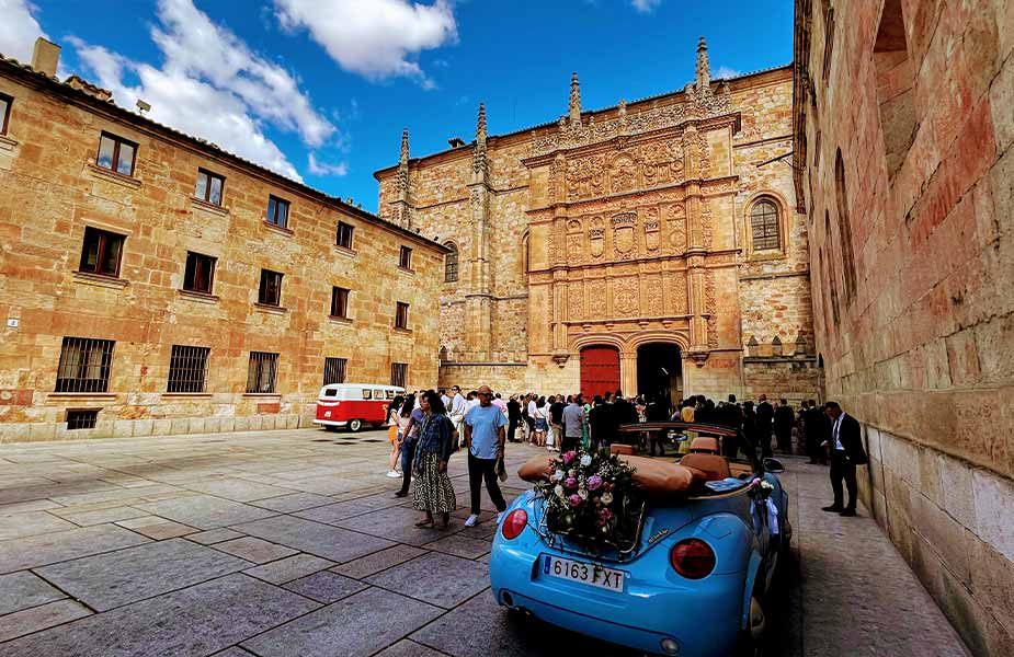 De gevel van de oude universiteit Salamanca