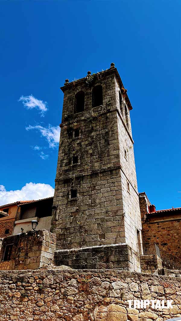 Kerktoren van het stadje Miranda del Castanar