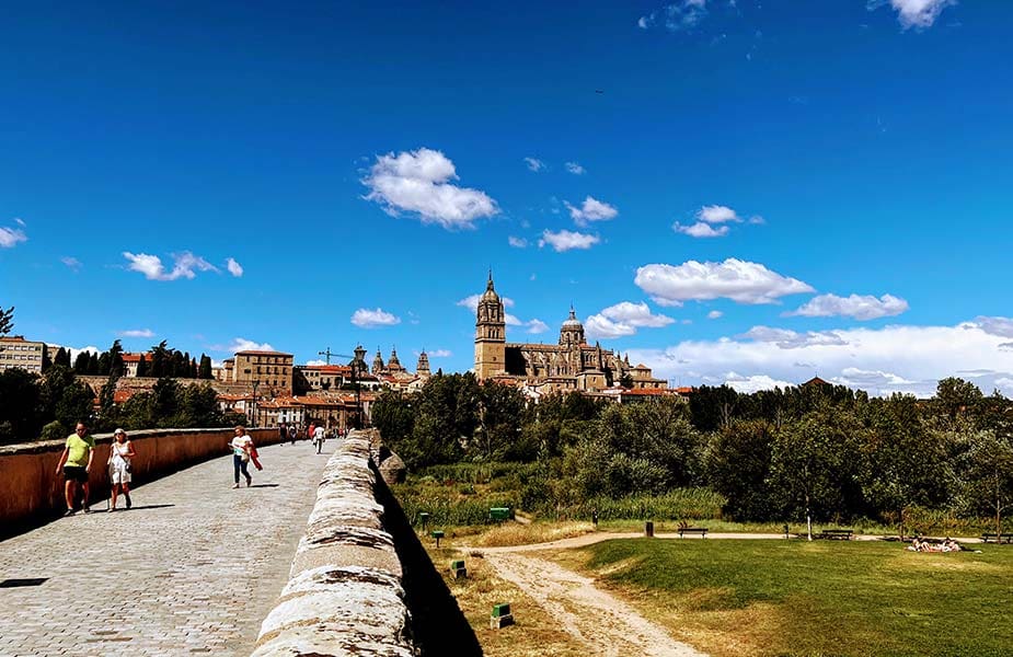 Salamanca gezien vanaf de Puente Romano