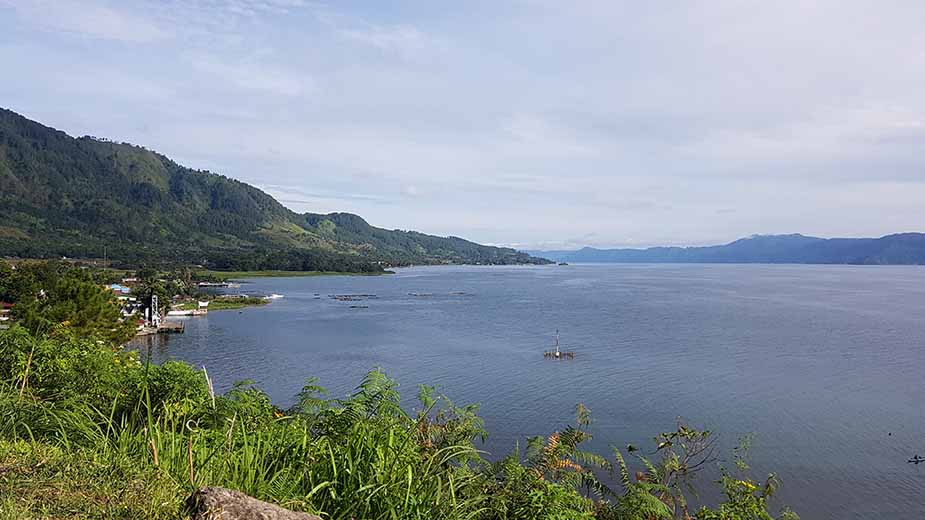 Het Tobameer op het Samosir eiland van Sumatra