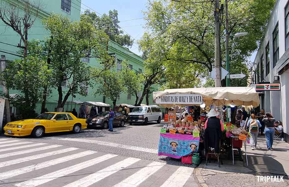 Sfeer op straat in Barrio Coyoacan in Mexico stad