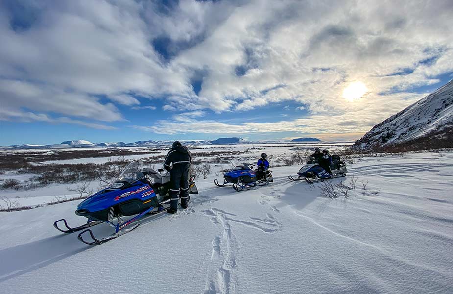 Een sneeuwscooter is een ideal vervoermiddel in IJsland