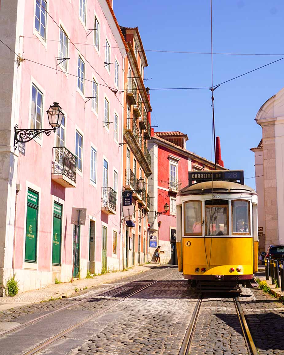 Tram 28 in Lissabon