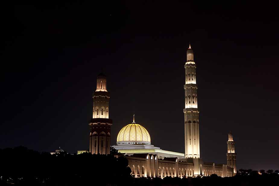 Wat te doen in Muscat: bezoek de Grote Moskee