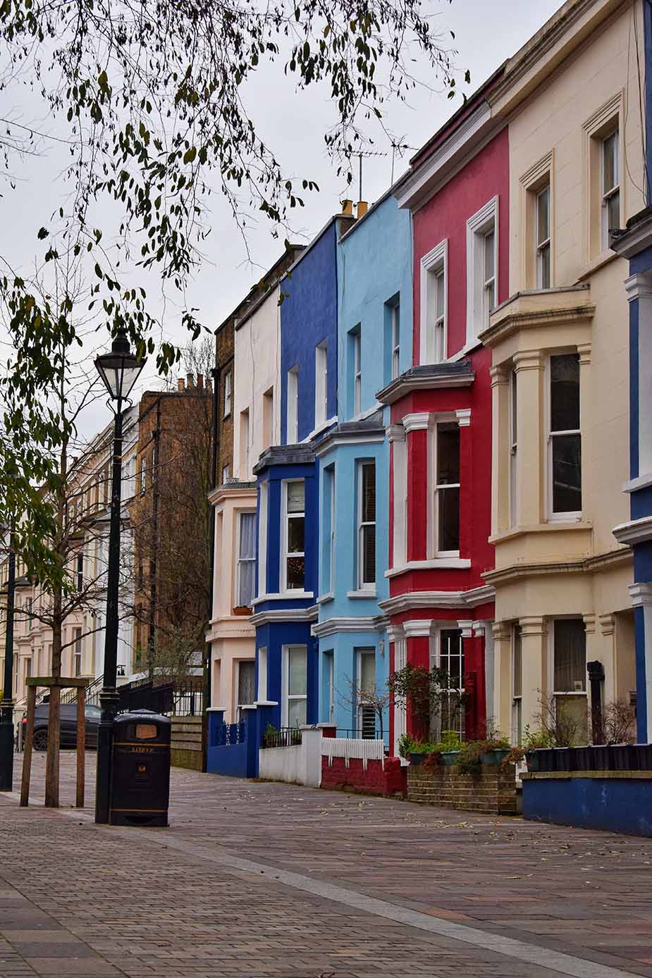 Gekleurde huizen in Notting Hill