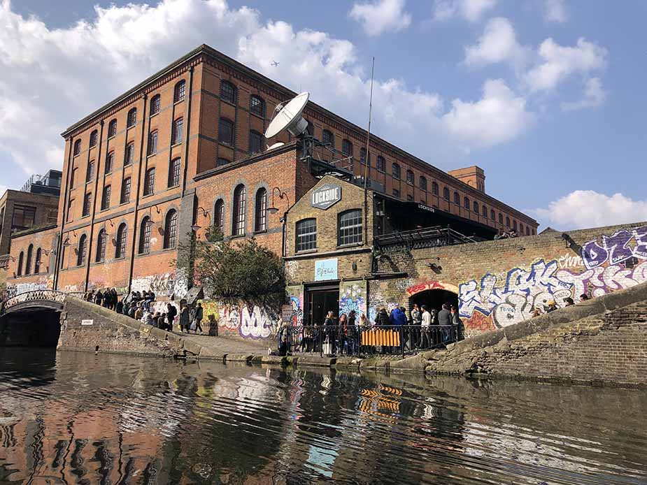 Camden in Londen aan het water