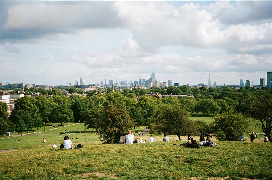 Genieten van uitzicht bij Primrose Hill tijdens je reis naar Londen