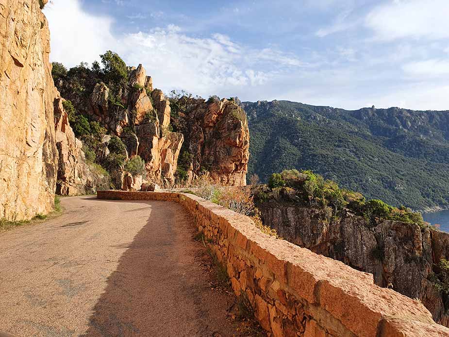 Piana rotsen op Corsica