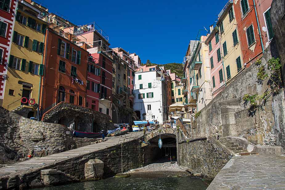 Riomaggiore, een van de Cinque Terre tijdens een vakantie naar Noord-Italië 