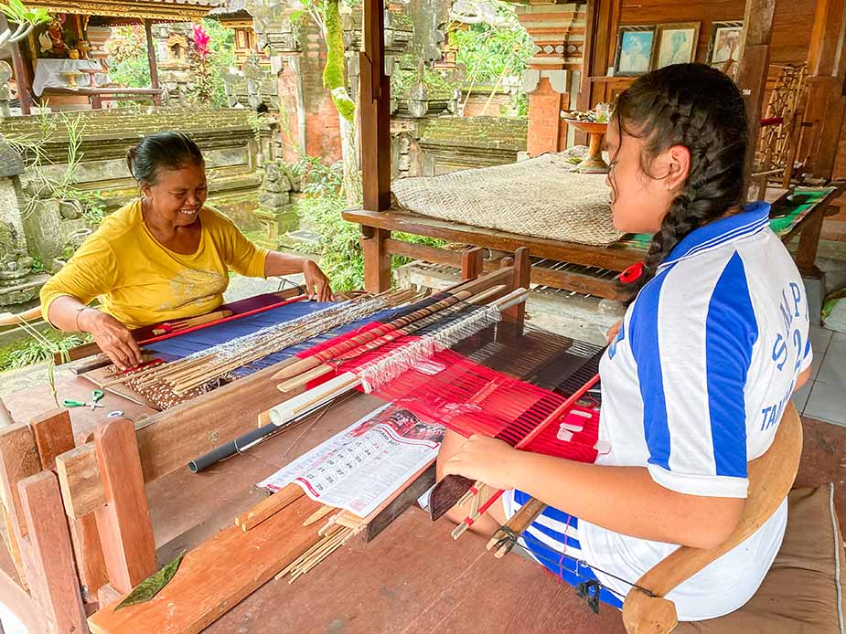 De weefambacht op Bali