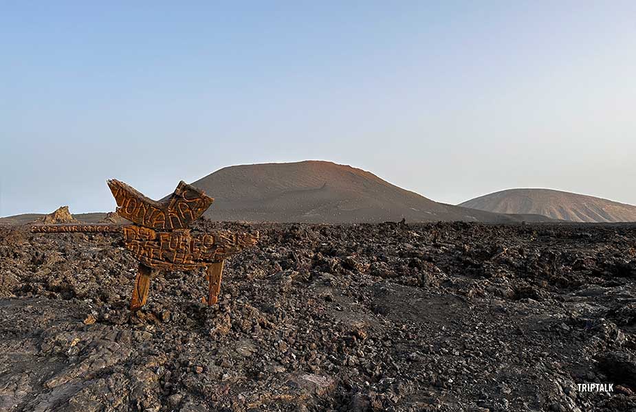 Entree van de bezienswaardigheid op Lanzarote, het Timanfaya Nationaal Park