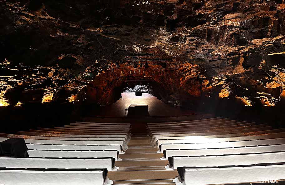 Ondergronds theater in Jameos del Agua op Lanzarote