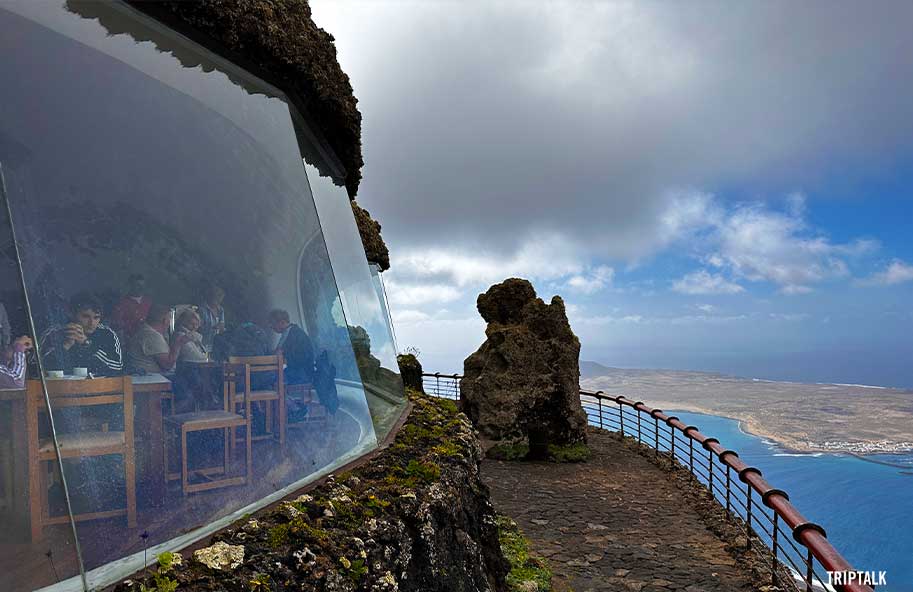 Uitzicht buiten bij Mirador del Rio