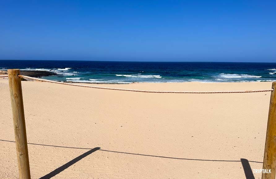 Het strand Playa Lambra aan de noordkust van La Graciosa