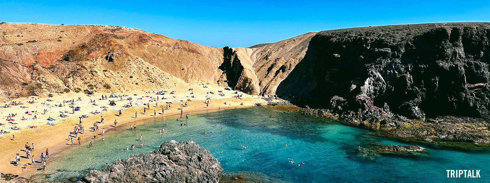 Het mooi Playa de Papagayo strand op Lanzarote