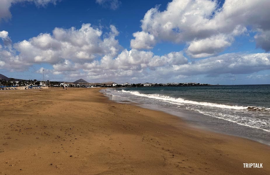 Het Playa de los Pocillos strand bij Puerto del Carmen