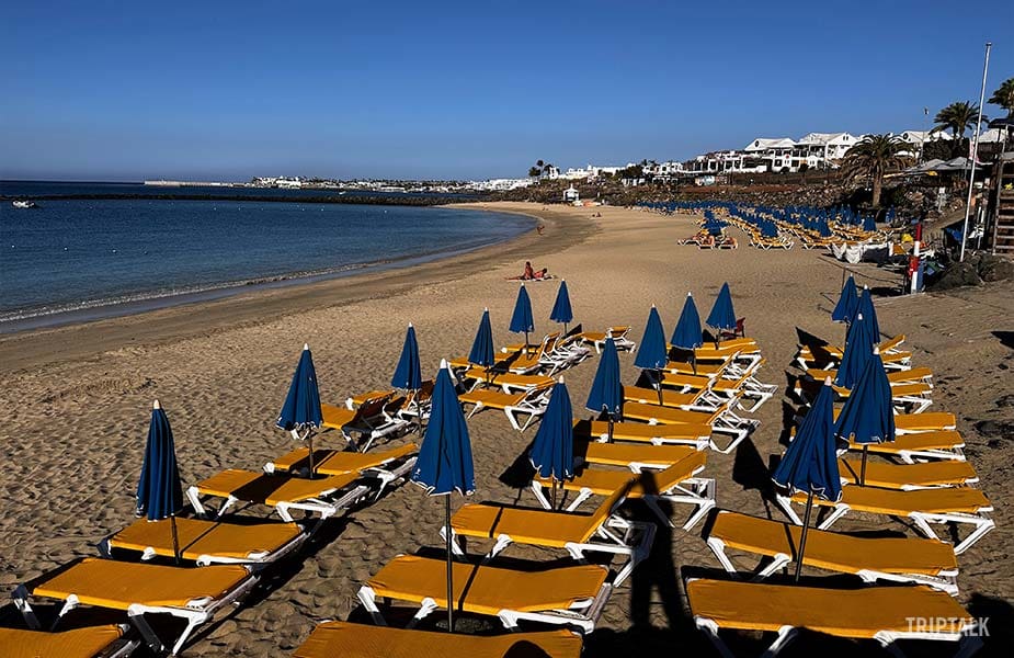 Stranden Lanzarote, het zandstrand Playa Dorada