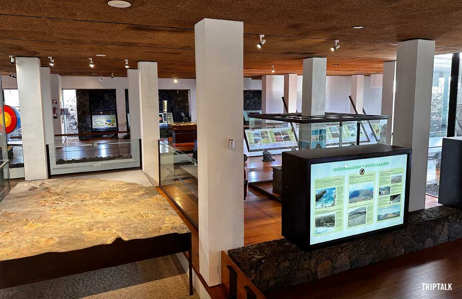 Bezoekerscentrum in NP Timanfaya waar je meer te weten komt over vulkanische activiteiten