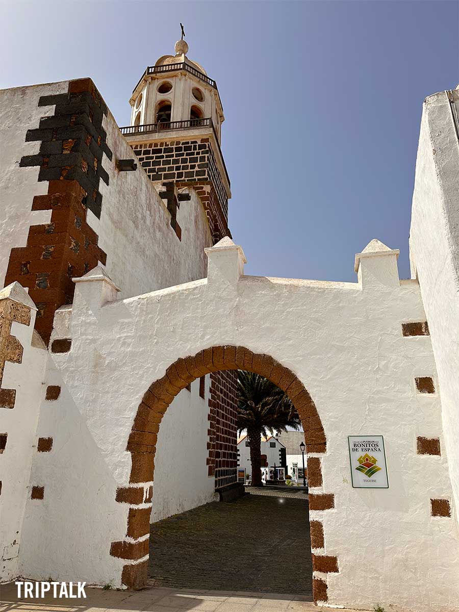 Kerkje in het dorpje Teguise op Lanzarote