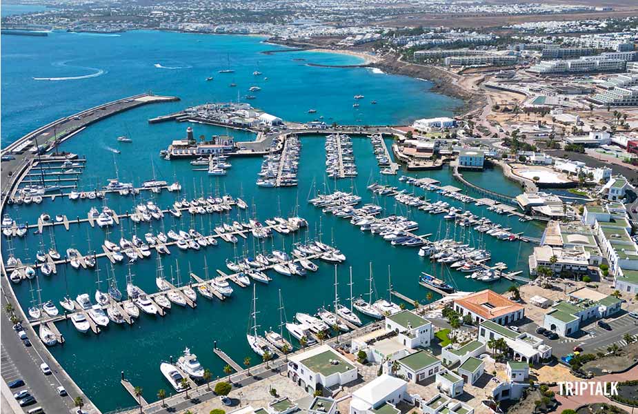 De jachthaven van Playa Blanca op Lanzarote