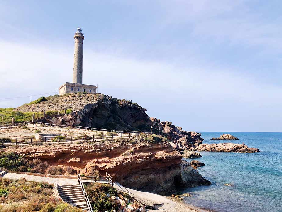 De vuurtoren van Cabo de Palos bezoeken tijdens een vakantie in Murcia