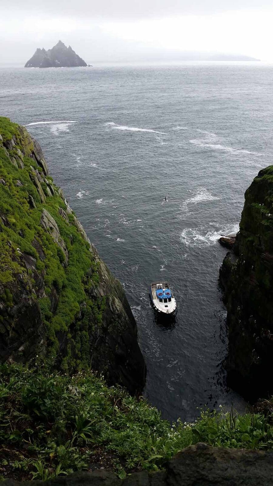 Aankomst op Skellig Island 