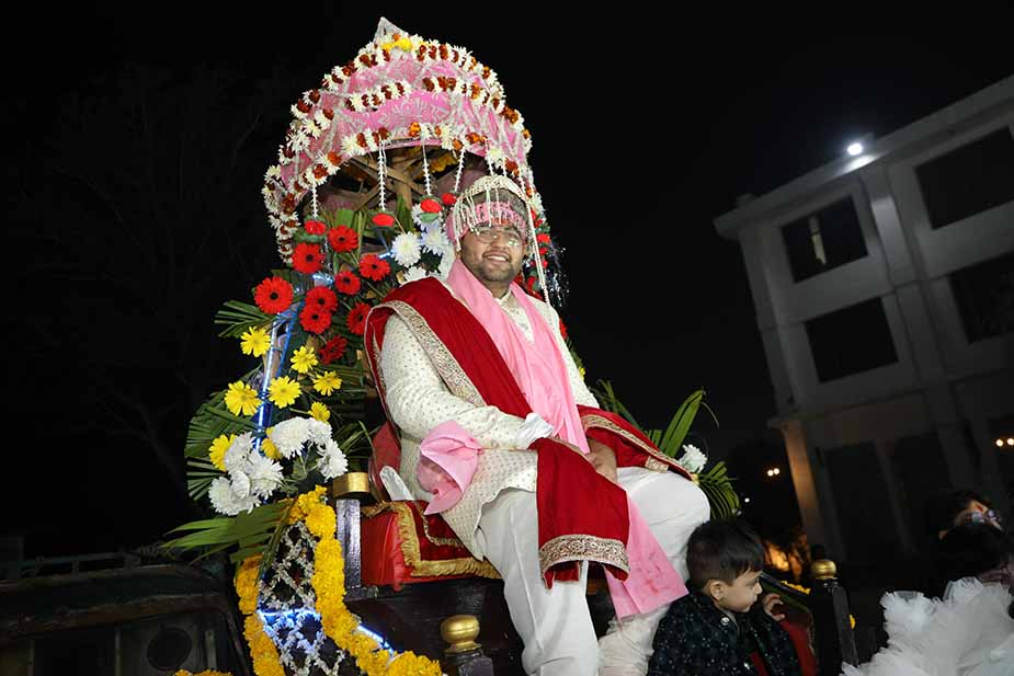 Bruidegom op een troon in India