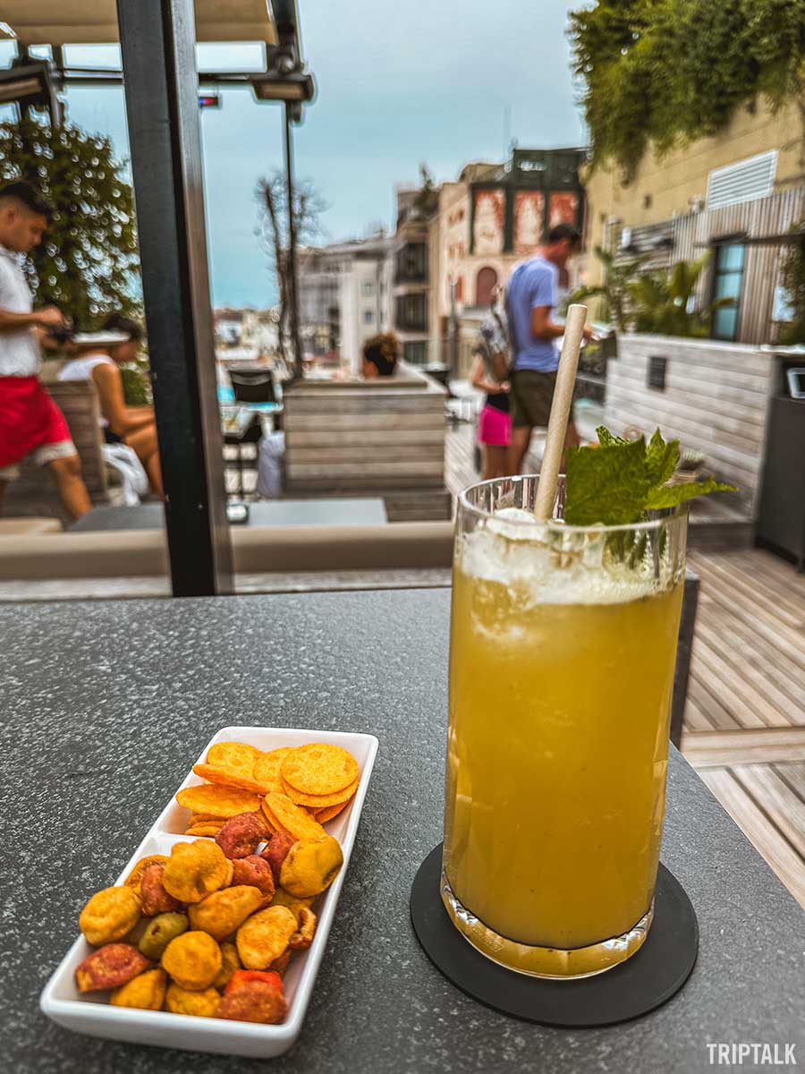 Genieten op de rooftop bar van Grand Hotel Central in Barcelona