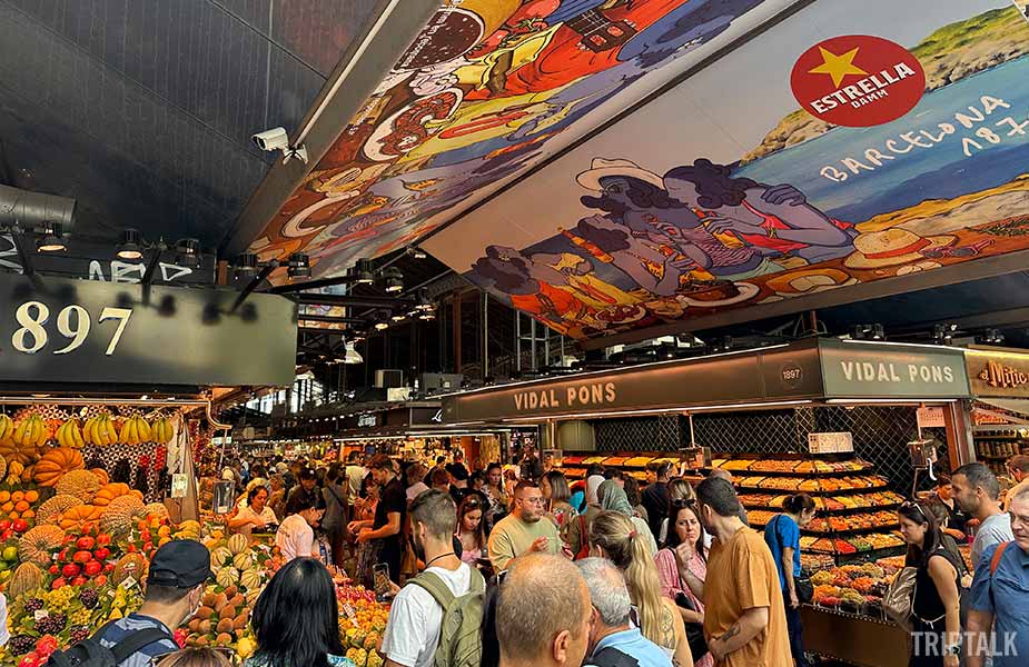 De beroemde Mercat de Boqueria aan de Ramblas in Barcelona