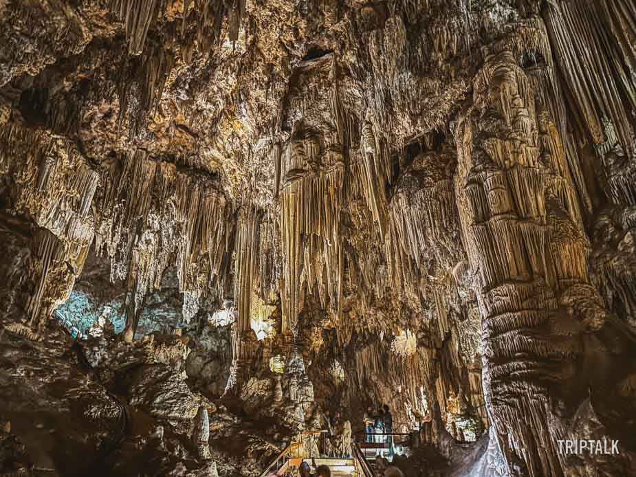 Binnen in de Cueva de Nerja