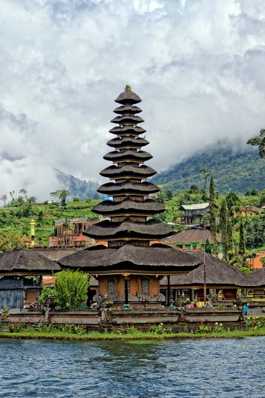 Pura Tanah Lot is een van de meest bekende tempels van Bali