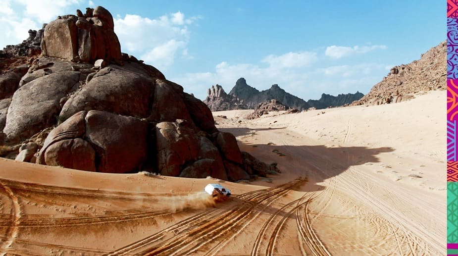 Met een SUV door de woestijn