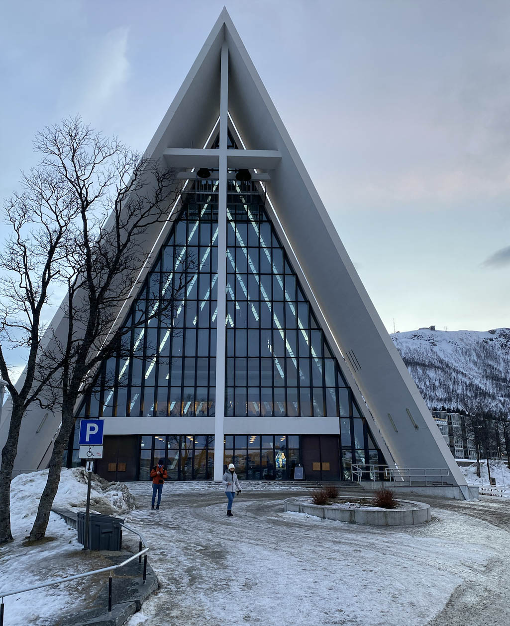 De Arctische Kathedraal in Tromso