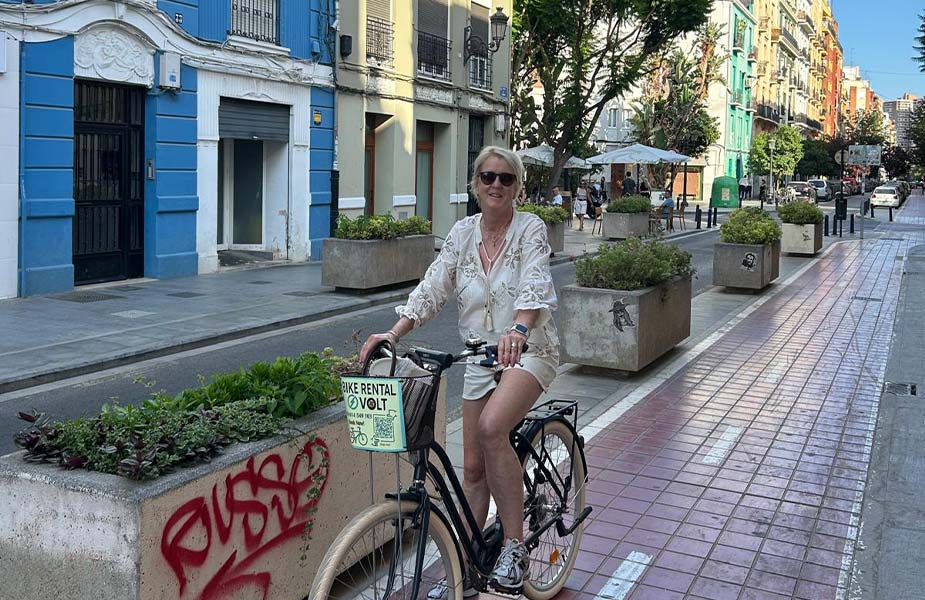 Ilse op de fiets in Valencia