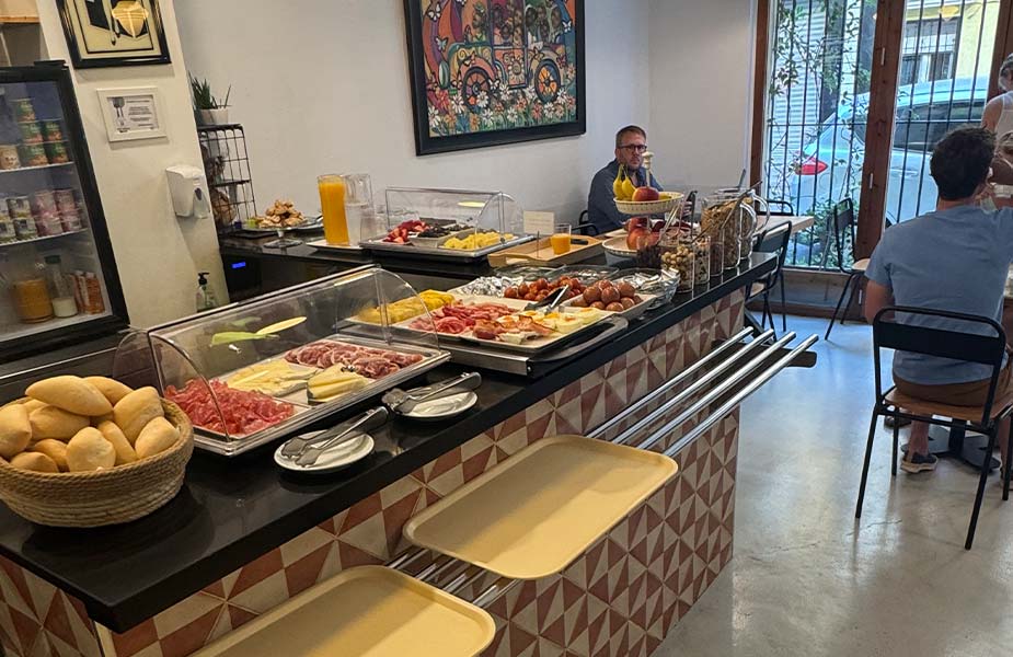 Ontbijtbuffet in de B&B in Valencia