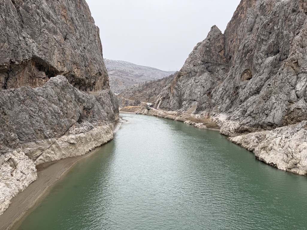 De eufraat bij de 67 km lange kloof
