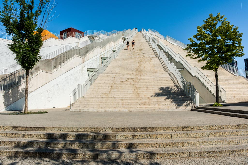 Tirana in Albanië bezoeken tijdens een roadtrip