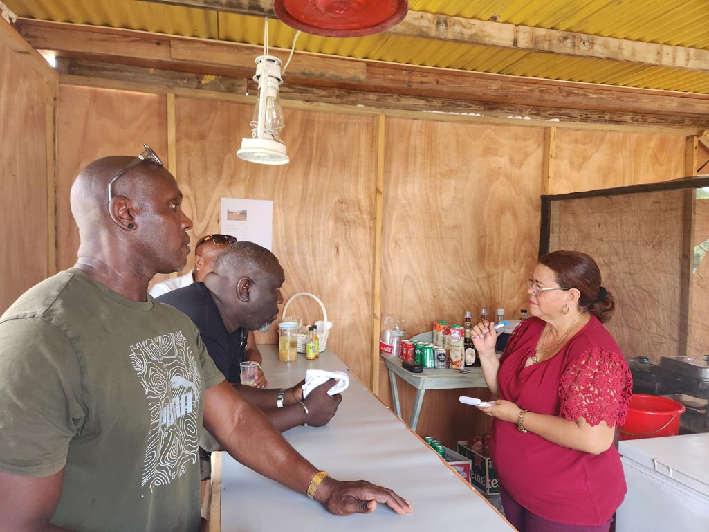 Kraampje tijdens Dia di Rincon