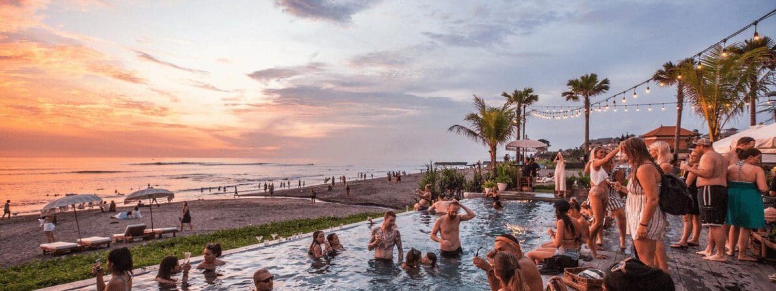 Vakantie vieren in deze beachclub in Canggu op Bali