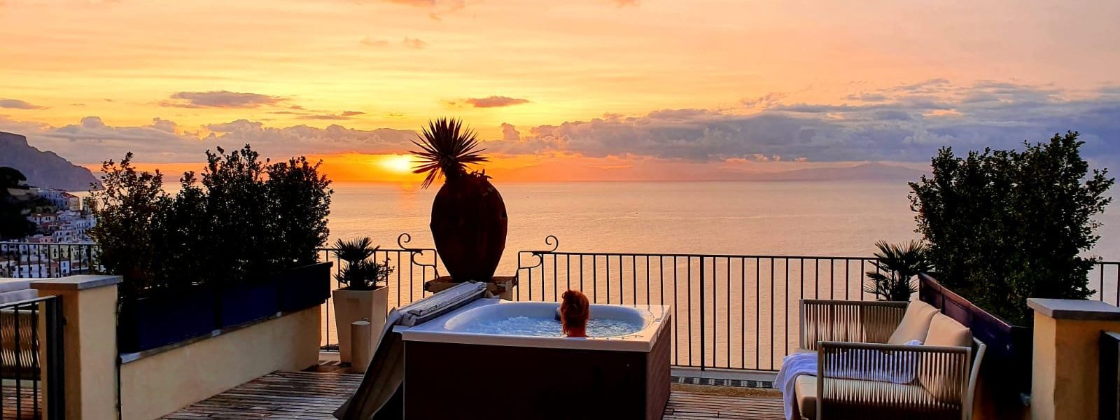 Zonsondergang bij Amalfi