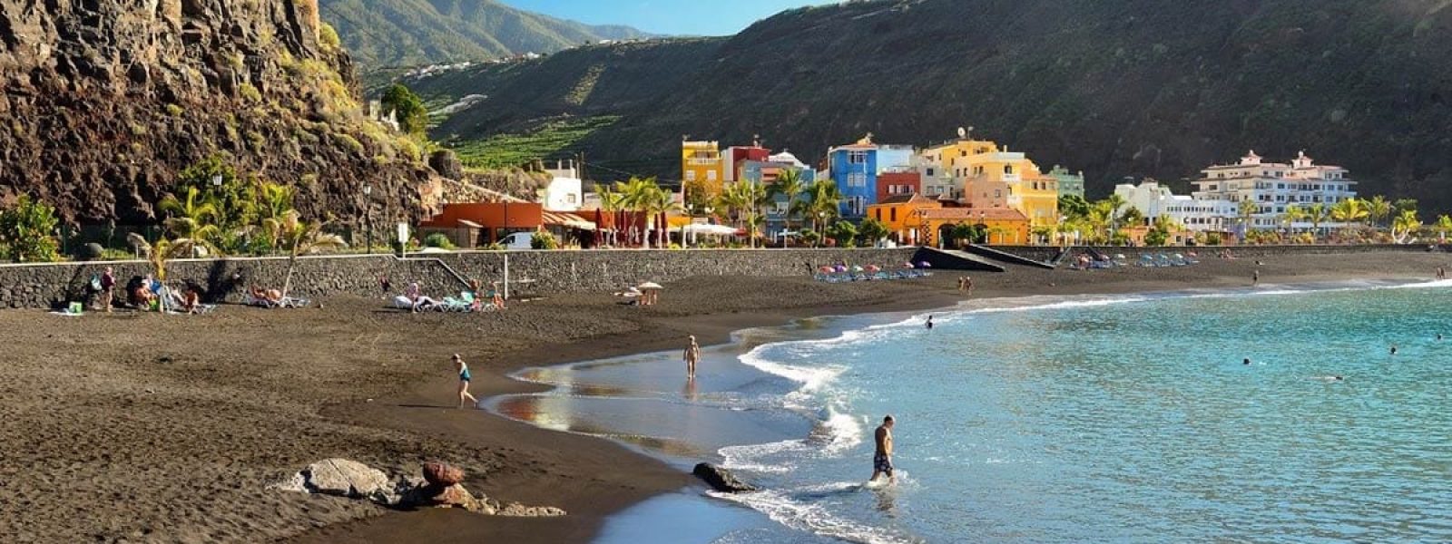 Strand van Tazacorte op La Palma Canarische eilanden