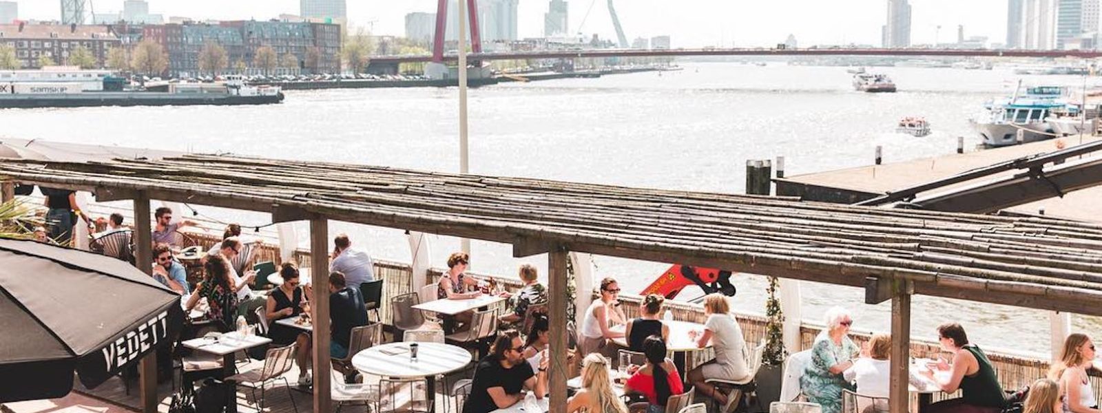 Aloha Bar terras Rotterdam Maas