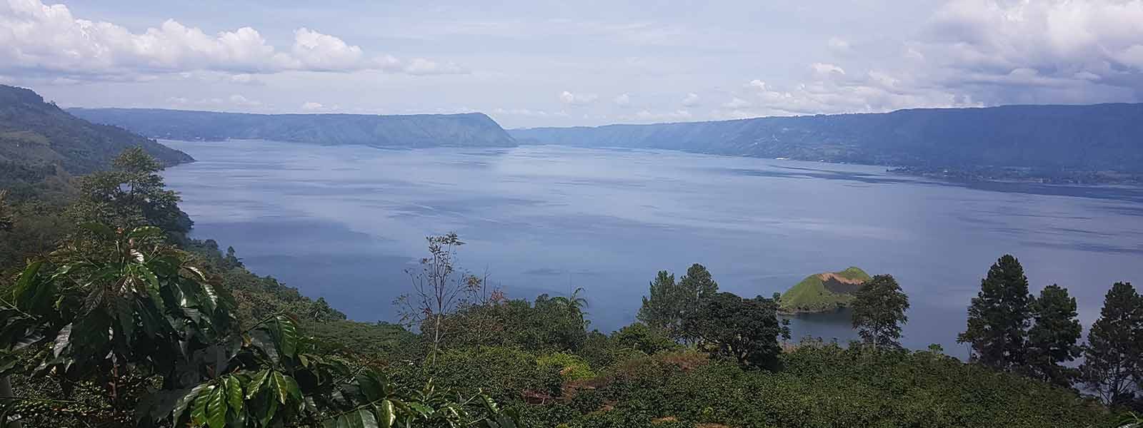 Het Tobameer op Samosir eiland, Sumatra